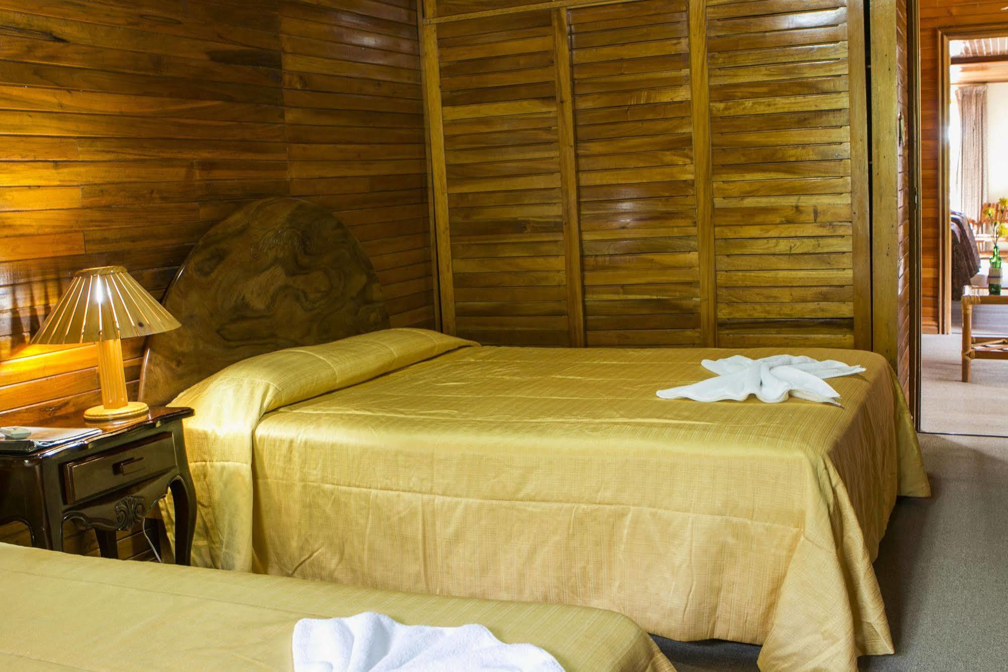 Santa Elena Lodge Cuajiniquil Екстериор снимка